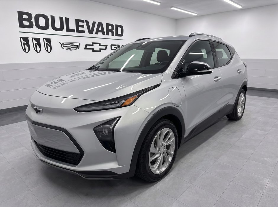 2023 Chevrolet BOLT EUV LT in Rimouski, Quebec - w940px