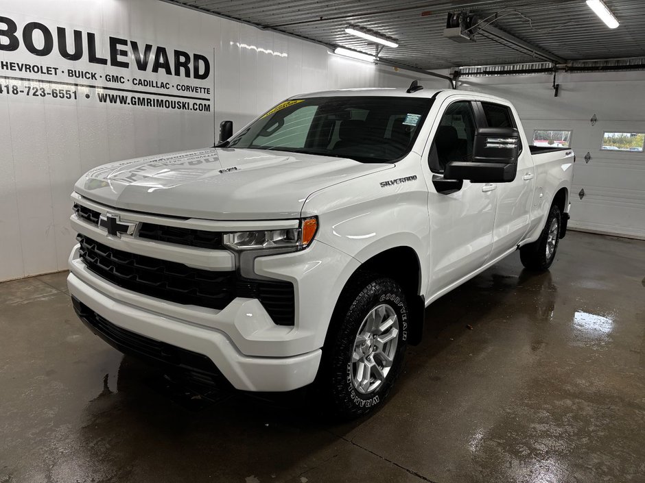 Chevrolet Silverado 1500  2024 à Rimouski, Québec - w940px