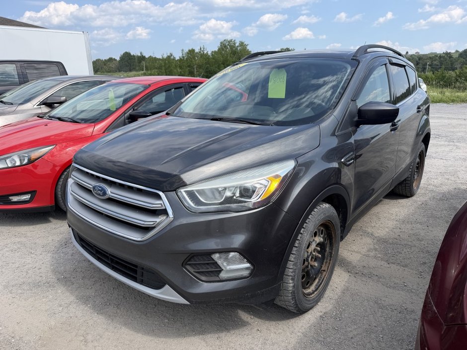 2017 Ford Escape AWD in Rimouski, Quebec - w940px