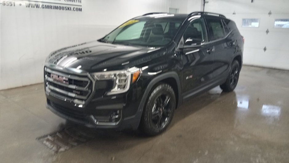 2024 GMC Terrain in Rimouski, Quebec - w940px