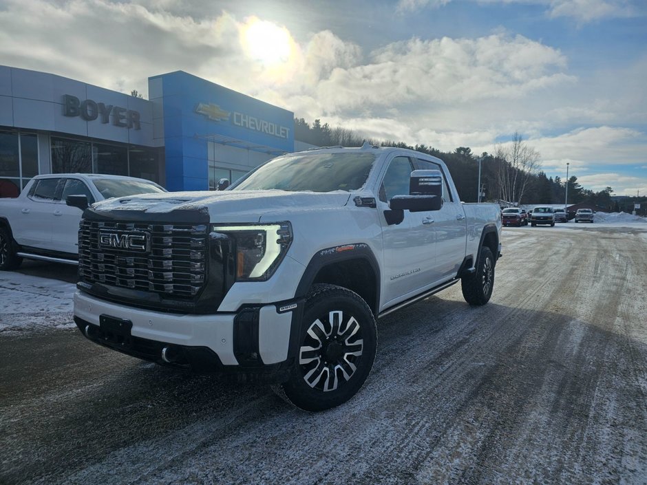 2025 GMC Sierra 3500 HD in Pickering, Ontario - w940px