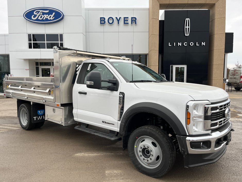 2024 Ford F-550 Chassis in Pickering, Ontario - 1 - w320h240px