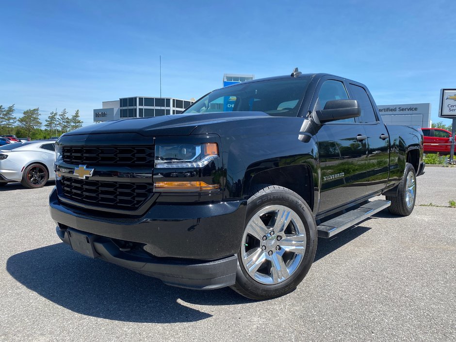 Boyer Chevrolet Lindsay | 2018 Chevrolet Silverado 1500 Custom | #19547a