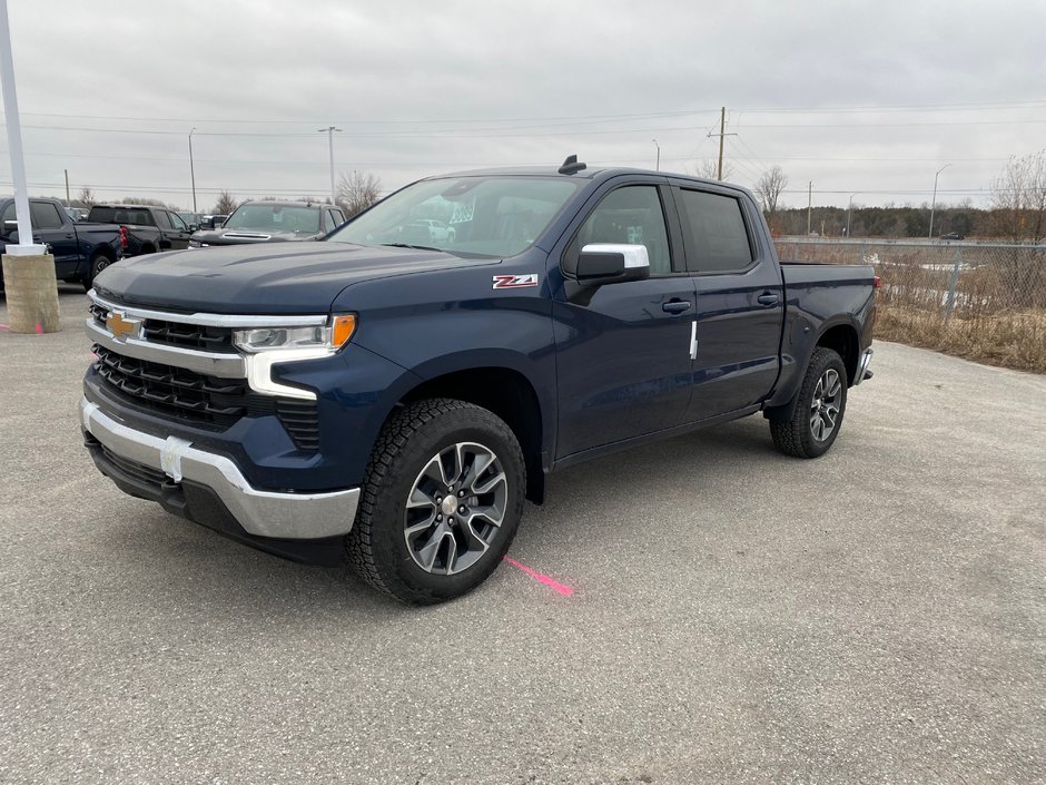 2023 Chevrolet Silverado 1500 in Pickering, Ontario - w940px