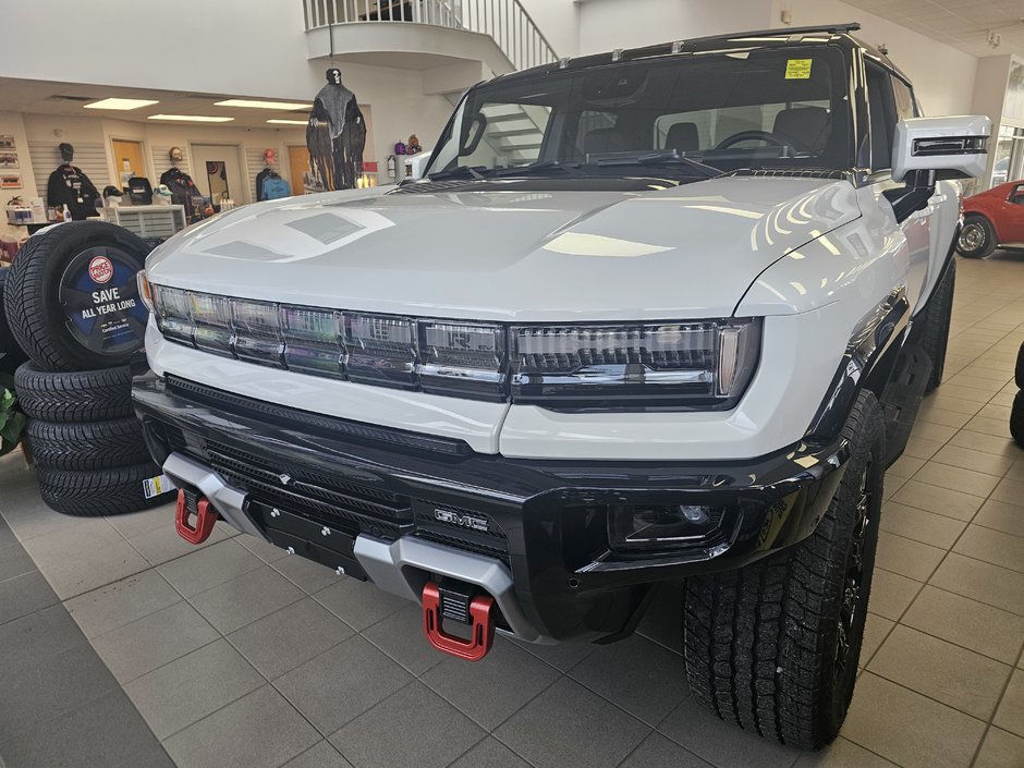 2025 GMC HUMMER EV Pickup in Pickering, Ontario - w940px