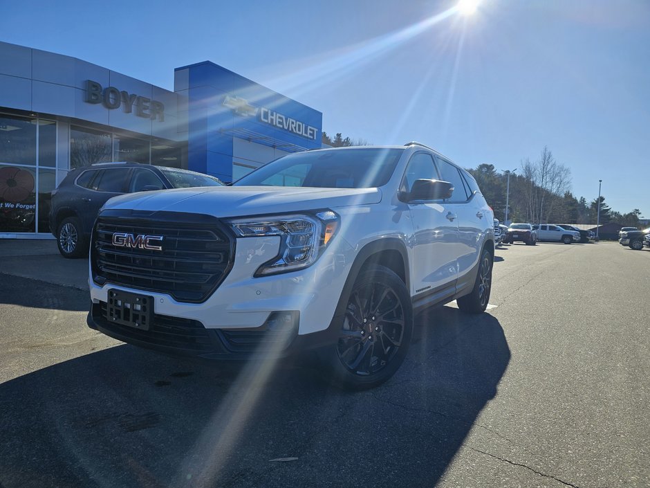 2024 GMC Terrain in Pickering, Ontario - w940px