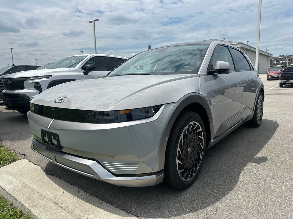 2024 Hyundai Ioniq 5 in Pickering, Ontario - w940px