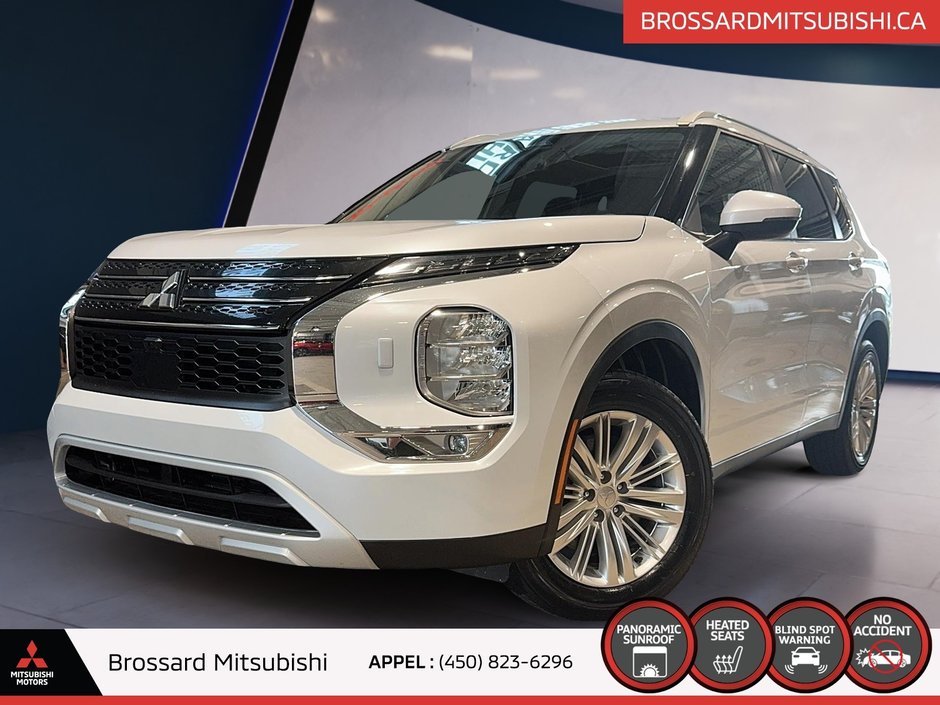 2023  Outlander SE S-AWC / TOIT PANO / HAYON ÉLECTRIQUE / CARPLAY in Brossard, Quebec