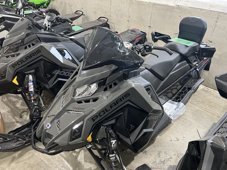 2025 Polaris INDY ADVENTURE S4 137 SHADOW GRAY & GLOSS BACK