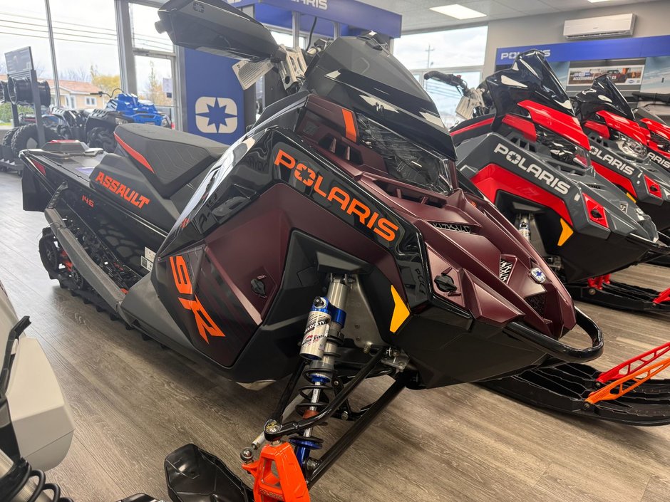 2025 Polaris Switchback Assault 9R 146 ES MATTE DARK CHERRY & GLOSS BLACK