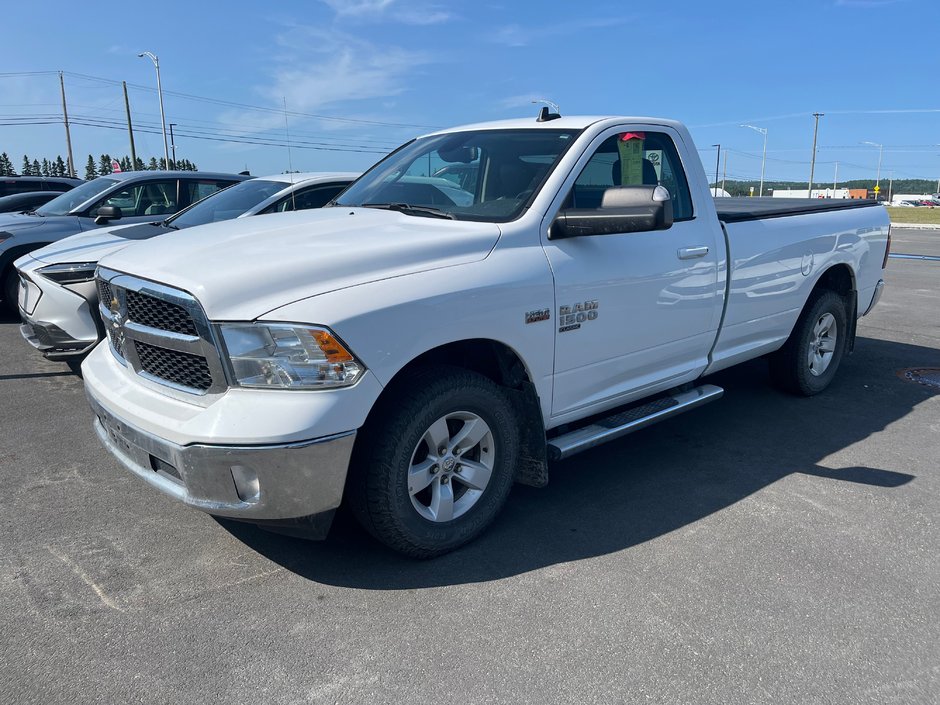 2021 Ram 1500 Classic SLT in Amos, Quebec
