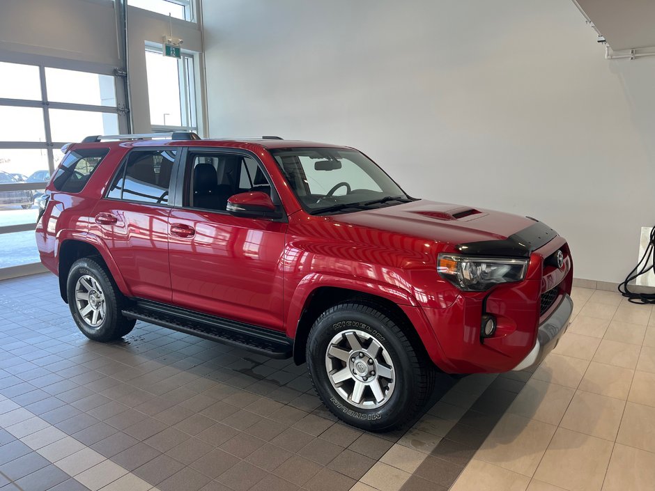 Toyota 4Runner SR5 2016 à Amos, Québec