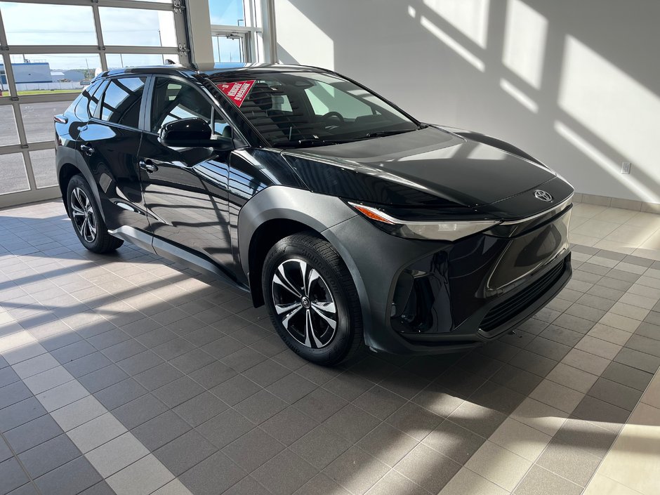 Toyota BZ4X XLE 2023 à Amos, Québec