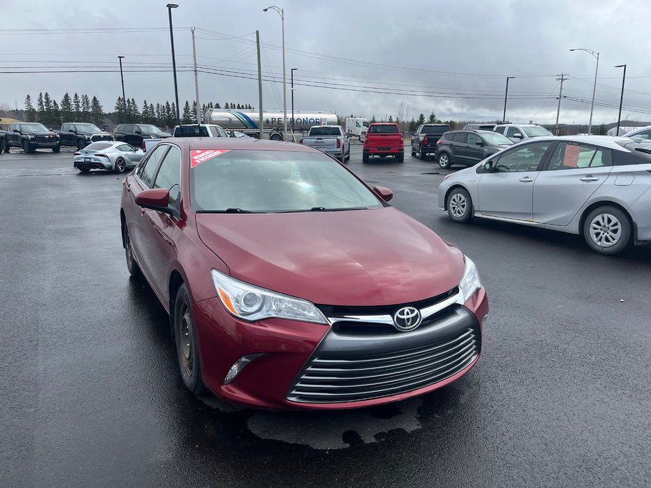 Toyota Camry LE 2017 à Amos, Québec