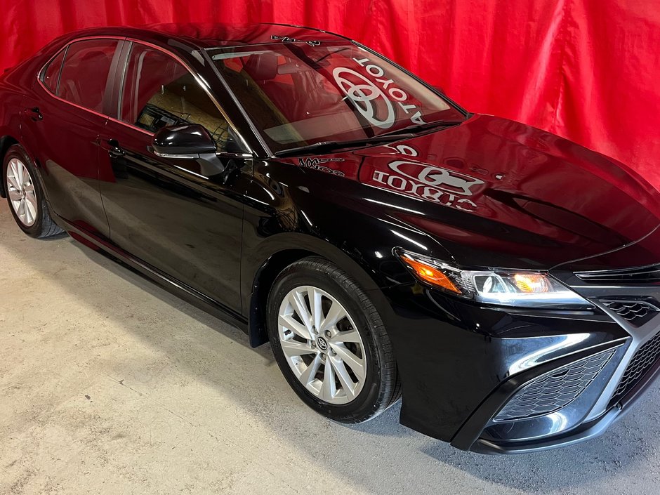 Camry SE 2022 à Amos, Québec