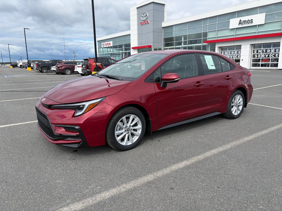 2026 Toyota Corolla SE in Amos, Quebec
