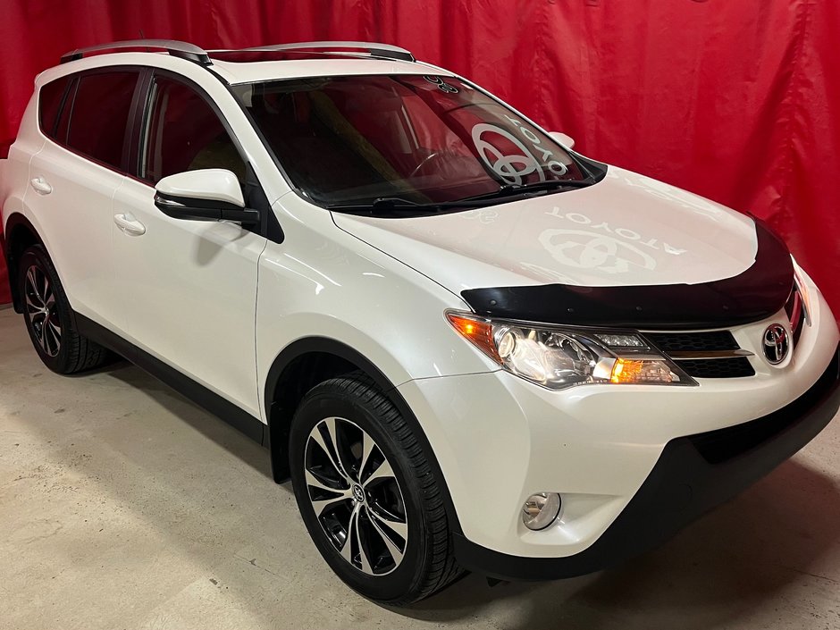 RAV4 XLE 2015 à Amos, Québec