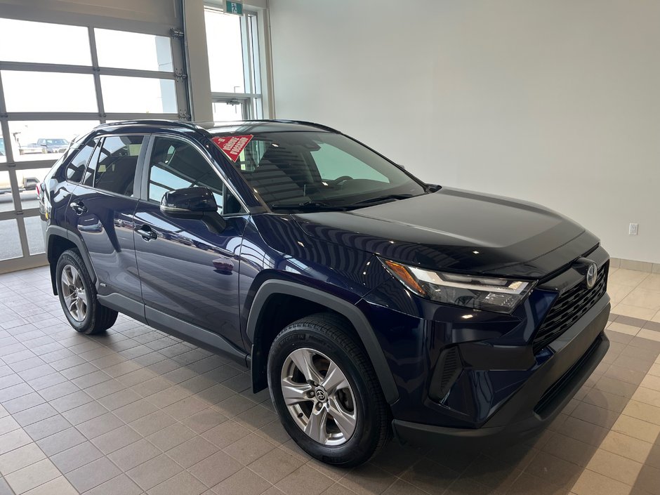 2023 Toyota RAV4 Hybrid XLE in Amos, Quebec