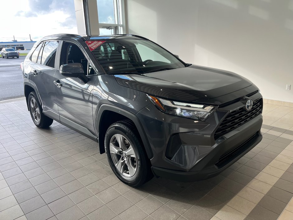2023 Toyota RAV4 Hybrid XLE in Amos, Quebec