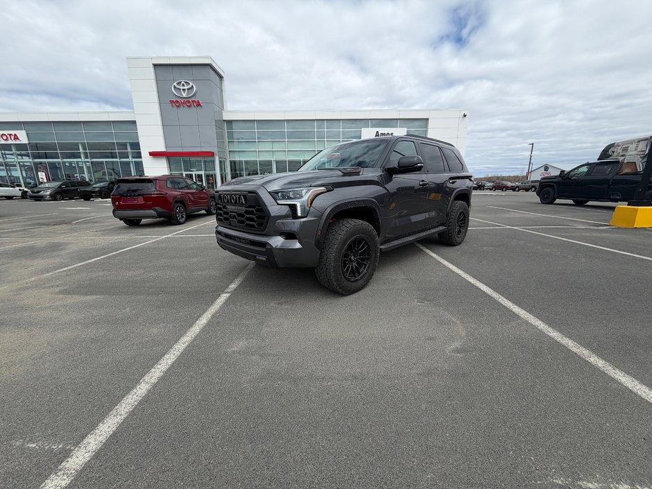 Toyota Sequoia Hybrid TRD PRO 2026 à Amos, Québec