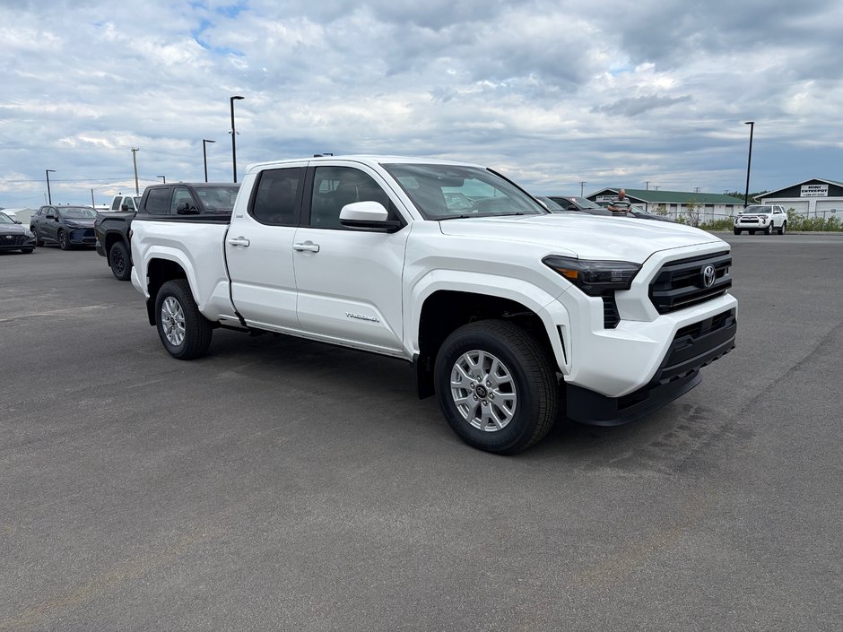 2026 Toyota Tacoma SR5 in Amos, Quebec