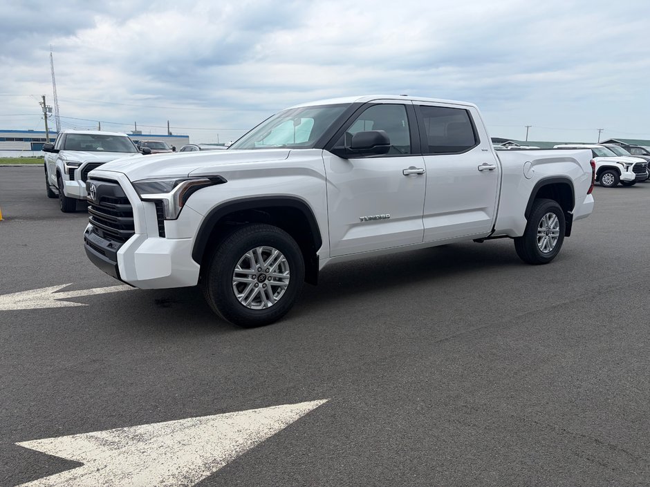 2026 Toyota Tundra SR5 L in Amos, Quebec