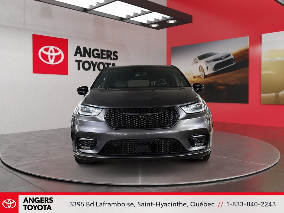 Chrysler Pacifica Hybrid Limited 2023-1