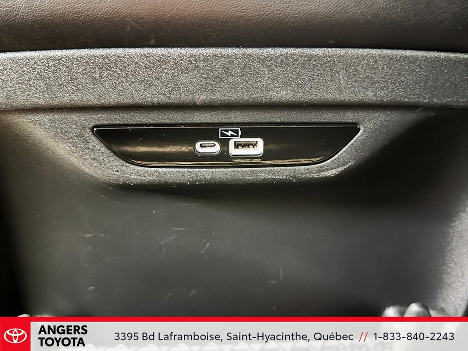 Chrysler Pacifica Hybrid Limited 2023-19