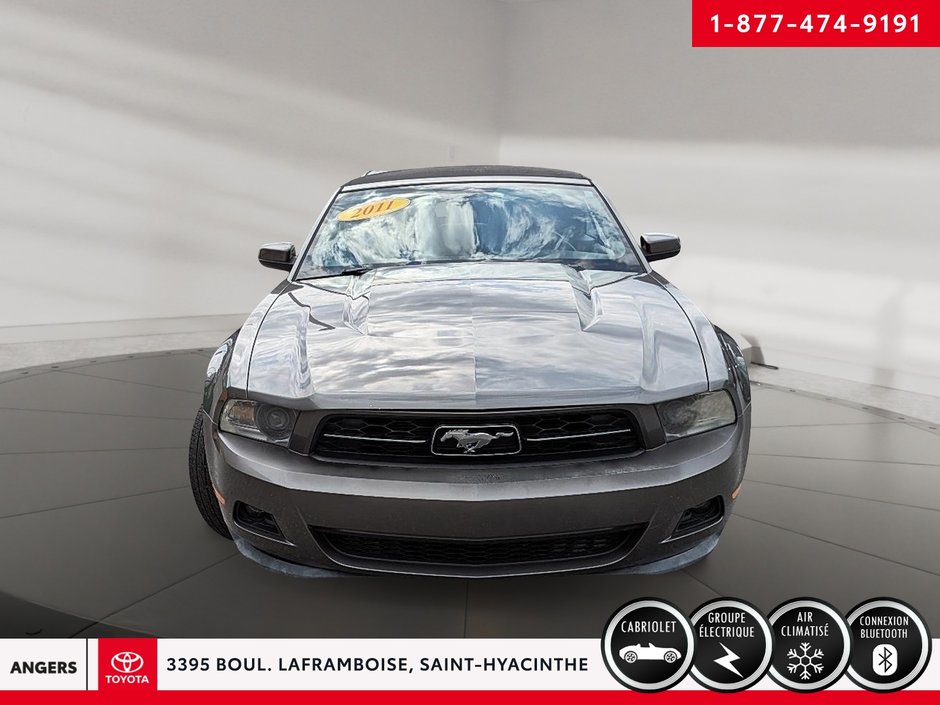 2011 Ford Mustang Convertible premium v6-1