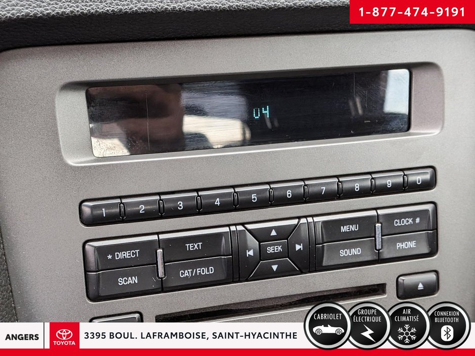 2011 Ford Mustang Convertible premium v6-12