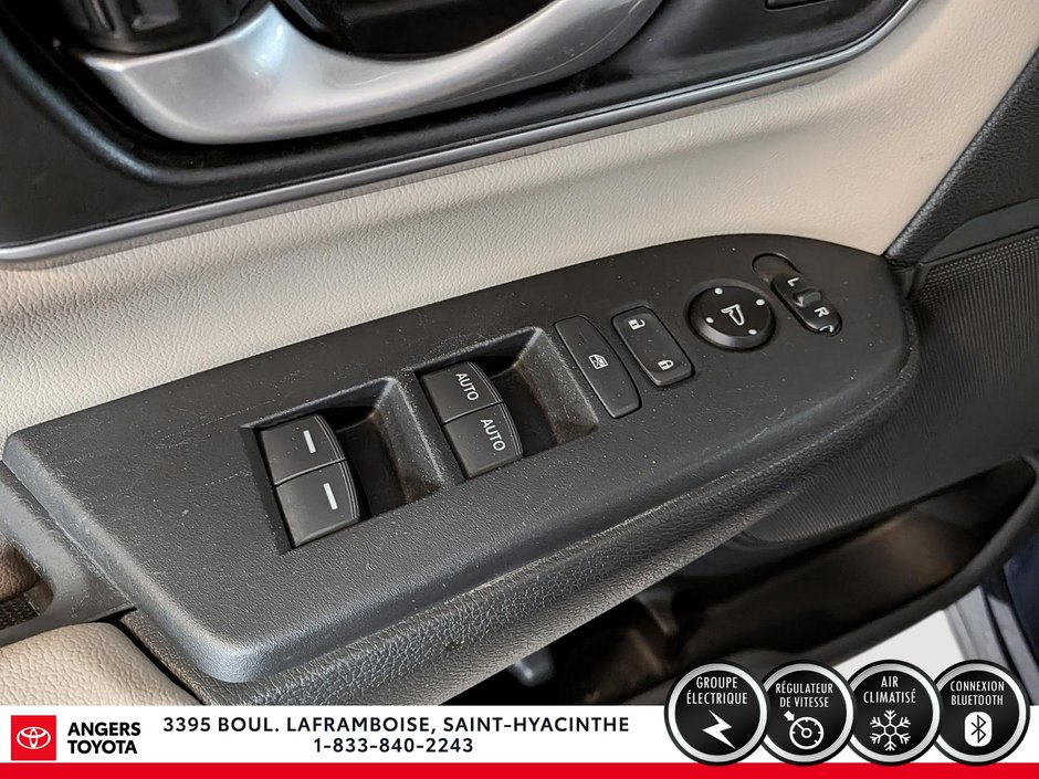 2017 Honda CR-V Touring-13