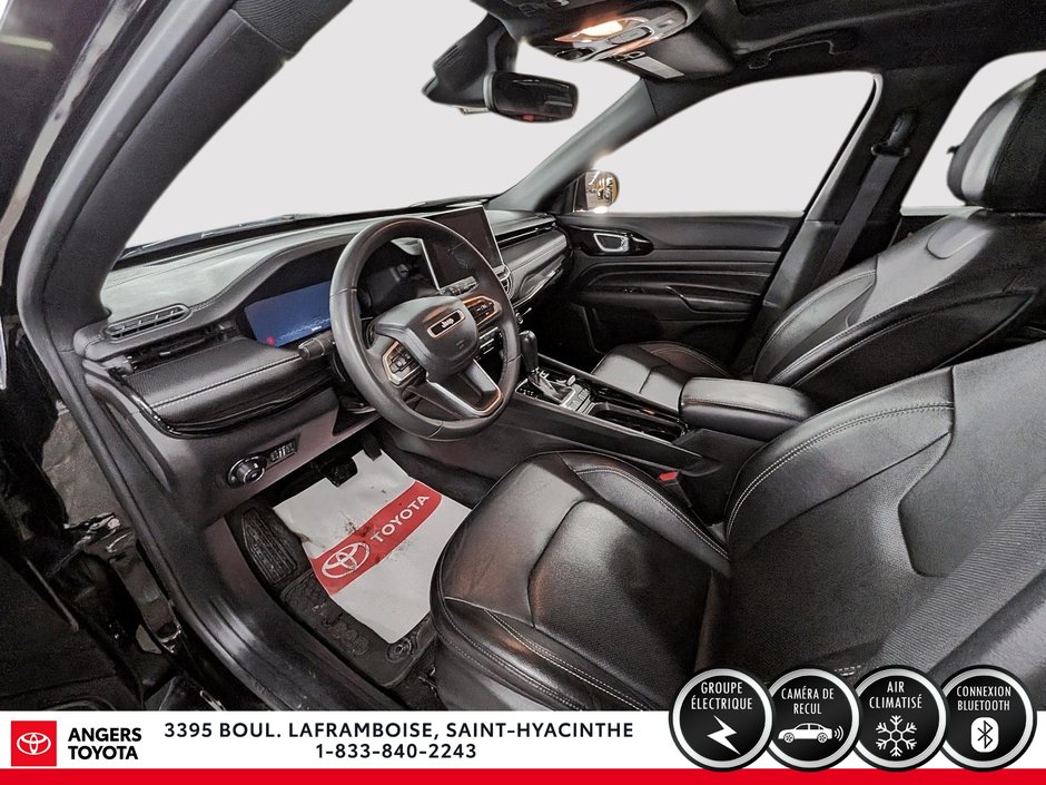 2023 Jeep Compass Altitude-7