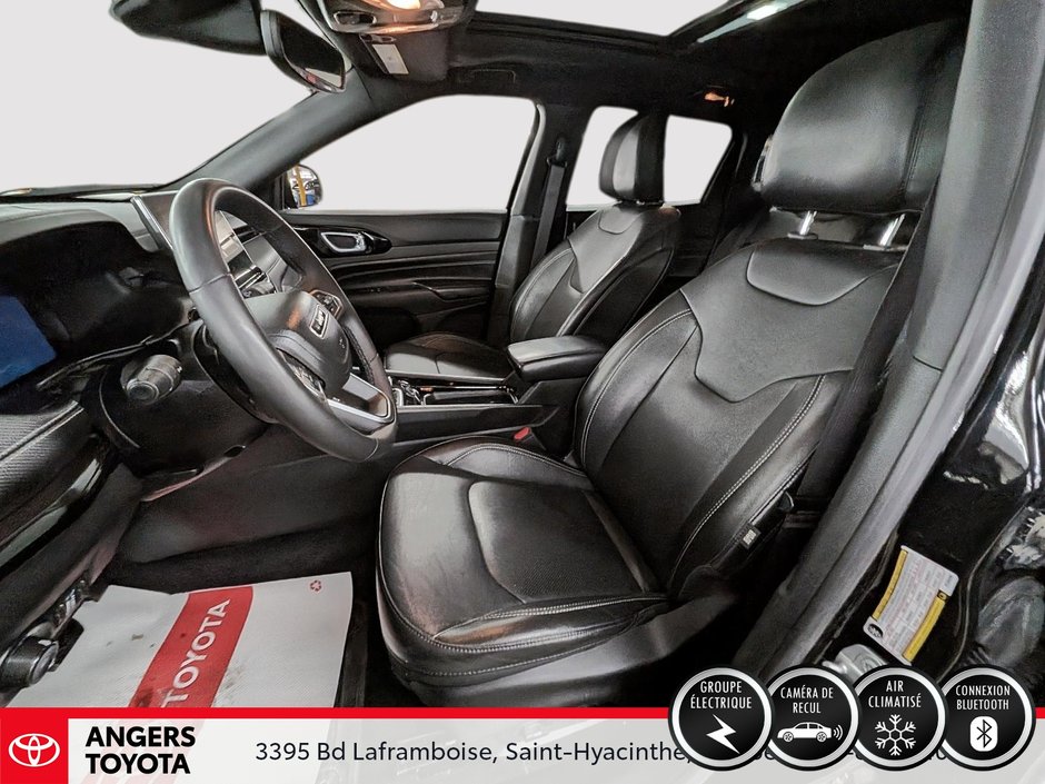 2023 Jeep Compass Altitude-8