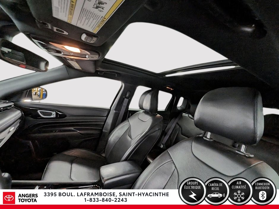 2023 Jeep Compass Altitude-9