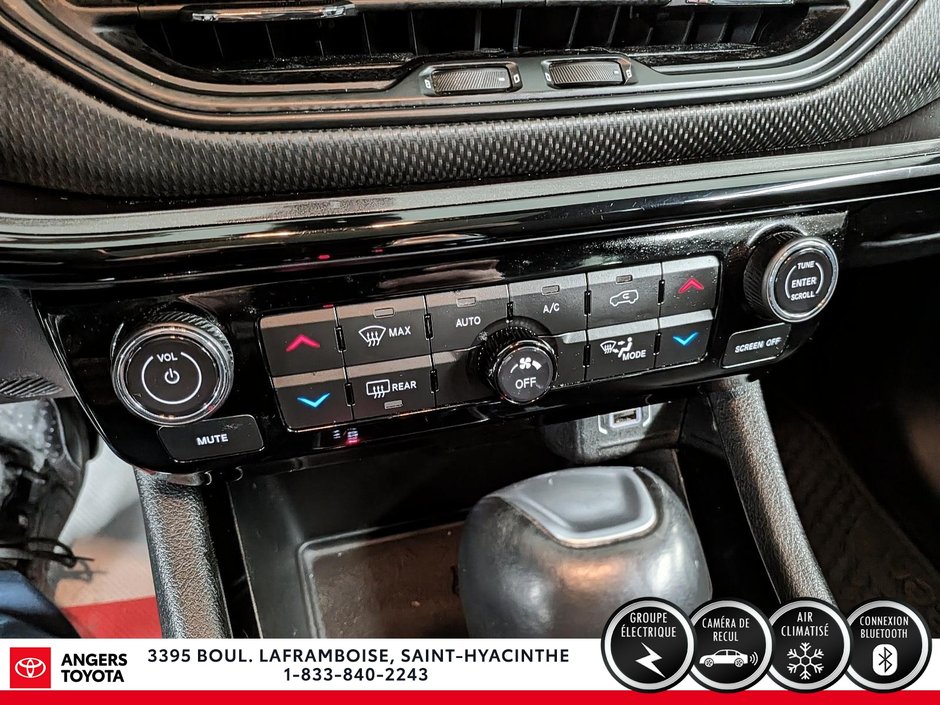 2023 Jeep Compass Altitude-16