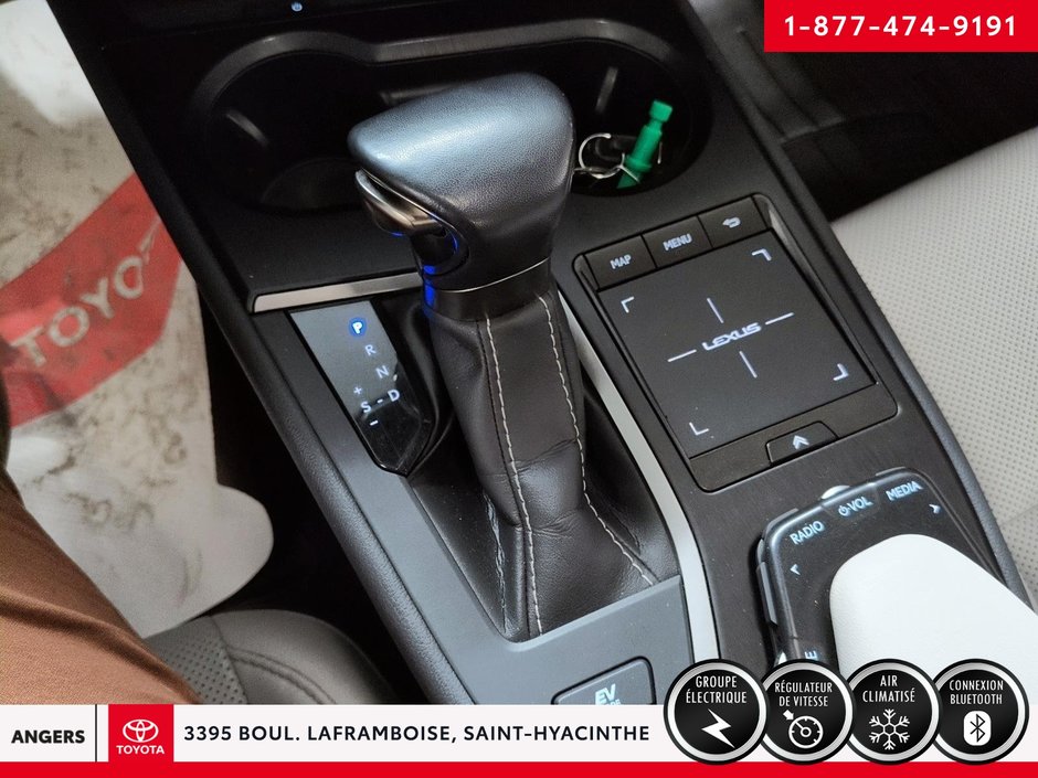 Lexus UX 250h 2021-21