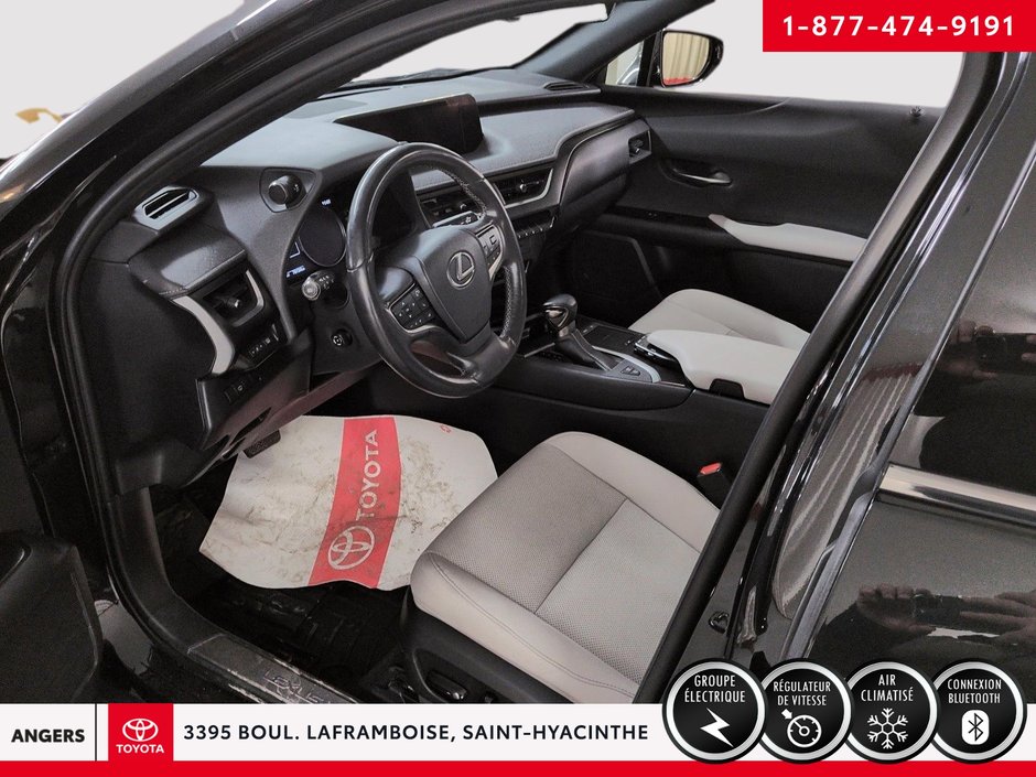 Lexus UX 250h 2021-7