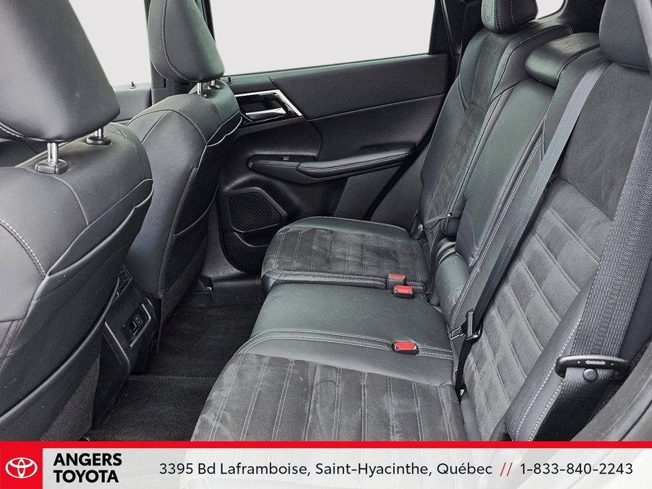 2023 Mitsubishi Outlander SE S-AWD-10
