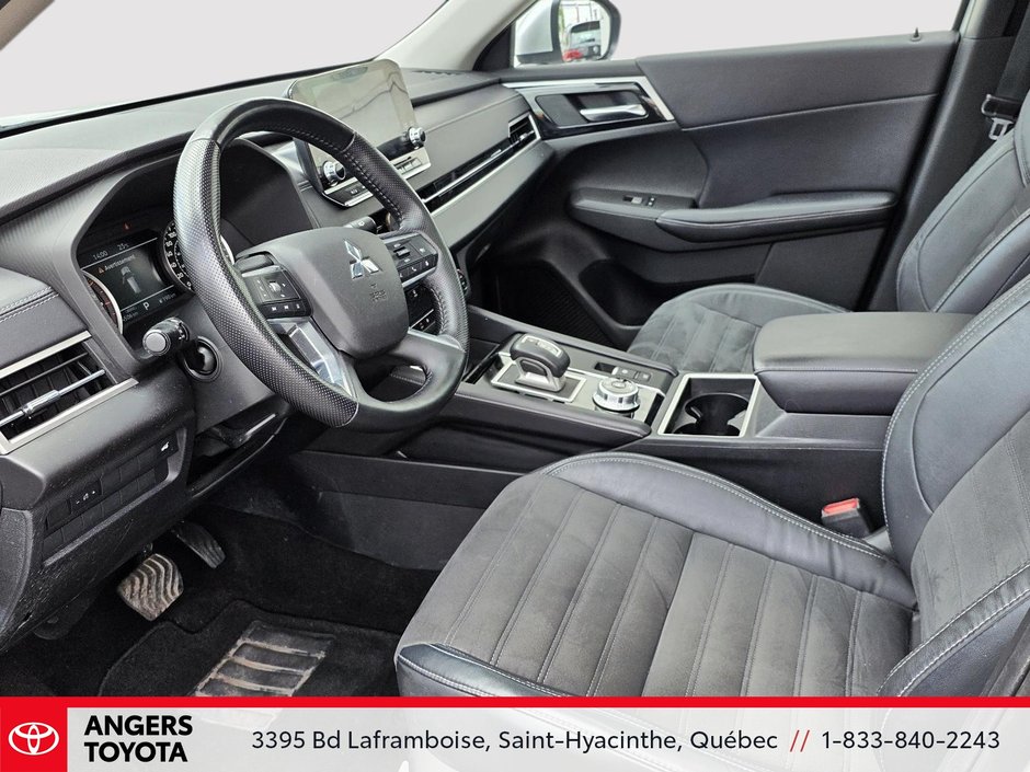2023 Mitsubishi Outlander SE S-AWD-9
