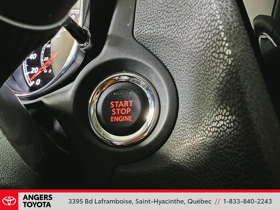 Mitsubishi RVR SEL 4WD 2023-13