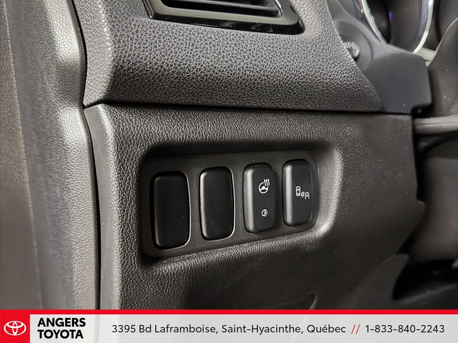 Mitsubishi RVR SEL 4WD 2023-9