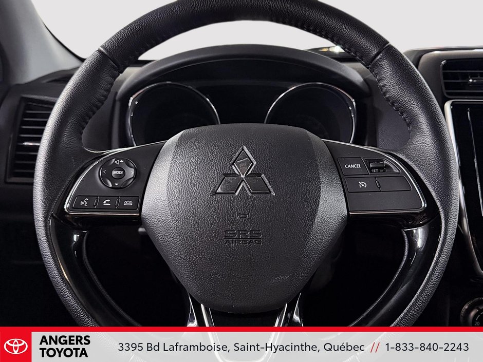 Mitsubishi RVR SEL 4WD 2023-10