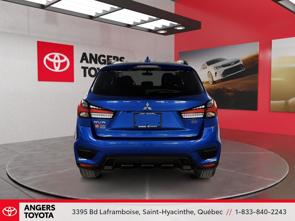 Mitsubishi RVR SEL 4WD 2023-4