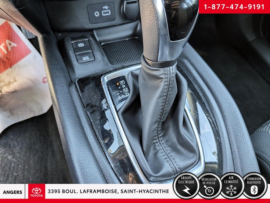 Nissan Qashqai SV 2022-15