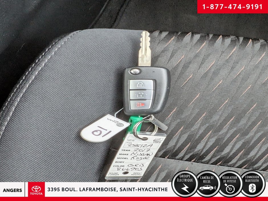 2017 Nissan Rogue S-16