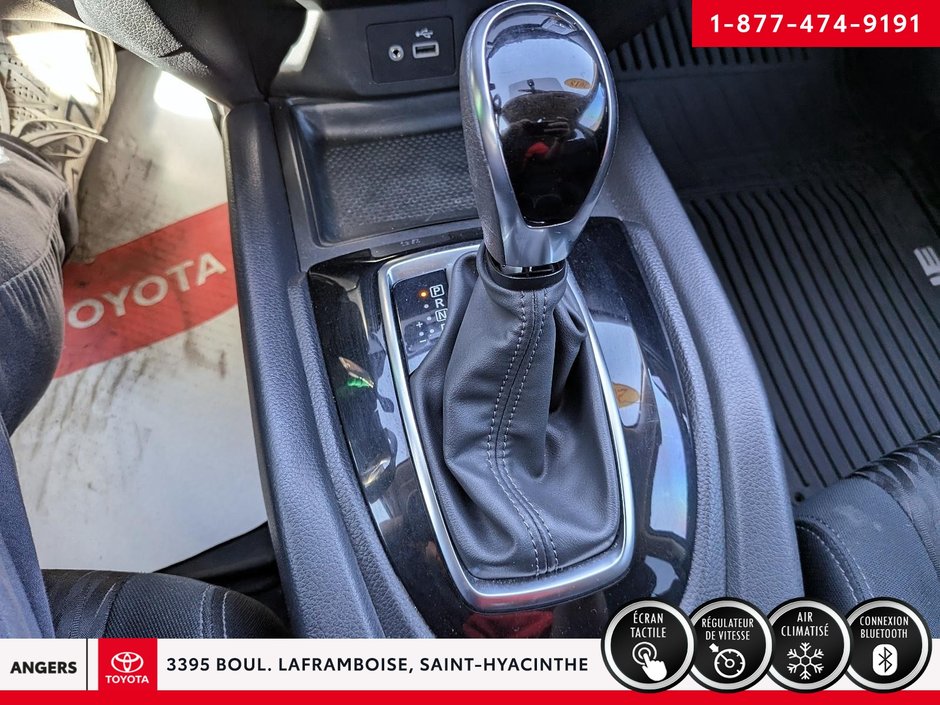 2018 Nissan Rogue S-16