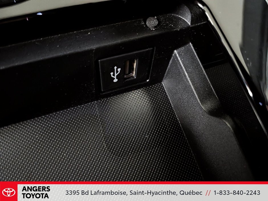 2025 Toyota bZ4X LE-14