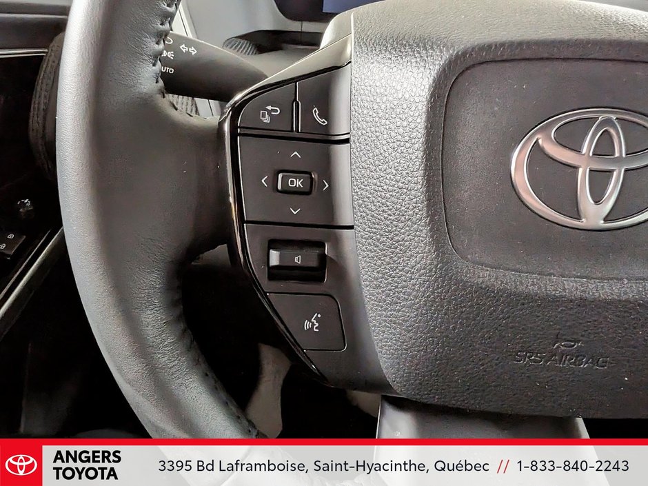 2025 Toyota bZ4X LE-10