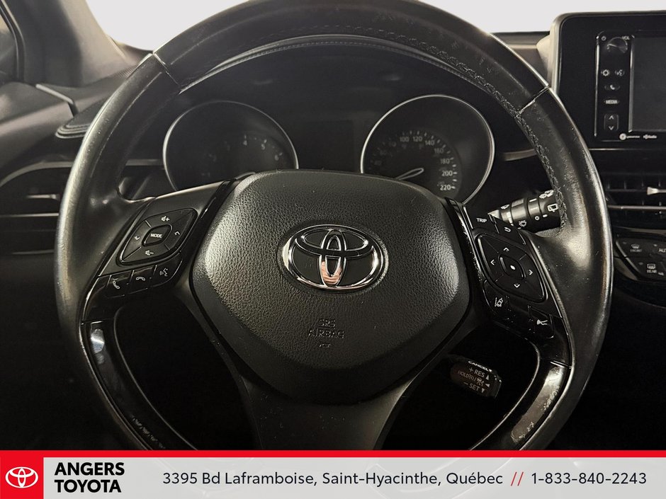 2018 Toyota C-HR XLE-12