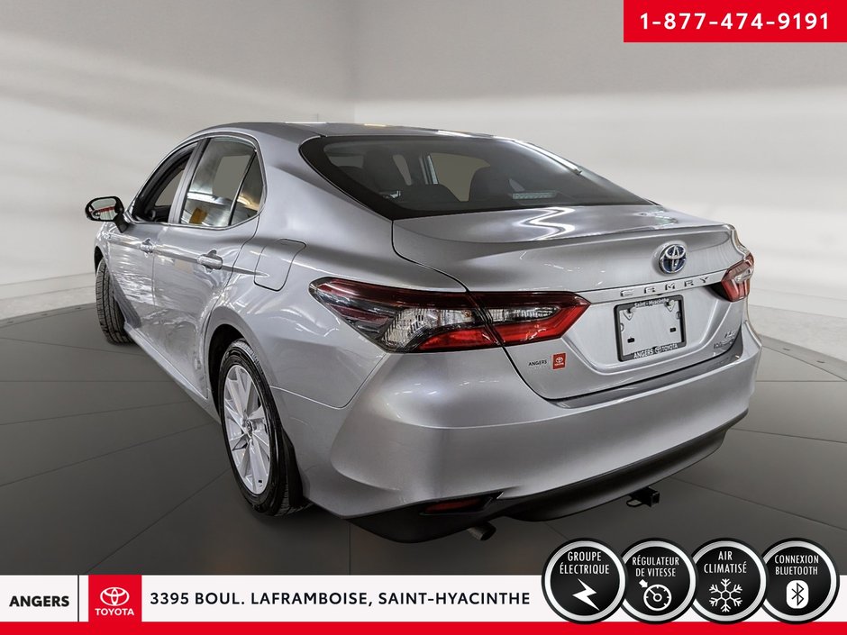 Toyota Camry Hybrid LE 2021-3